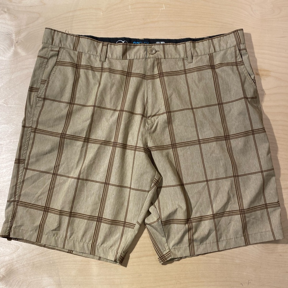OP Men's Beige Checkered Flat Front Shorts size 44 (OF)